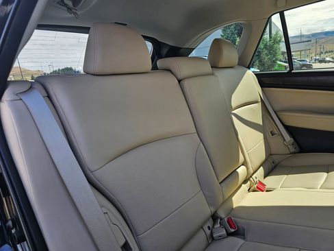 Used 2015 Subaru Outback 2.5i Limited AWD/4WD image 11