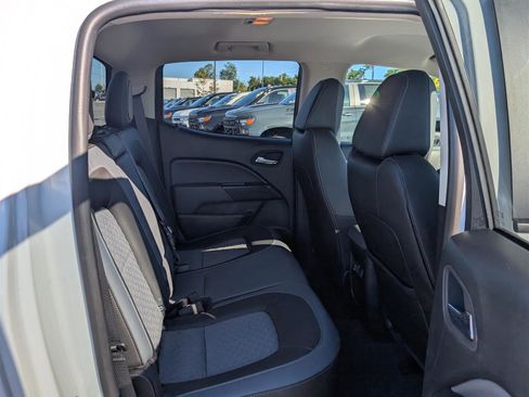 Used 2021 Chevrolet Colorado Z71 image 12