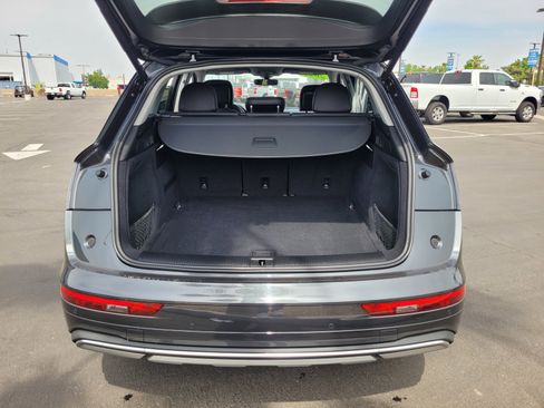 Used 2023 Audi Q5 2.0T Premium w/ Convenience Package AWD/4WD image 28