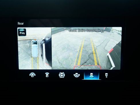 Used 2024 Mercedes-Benz Sprinter 2500 image 21