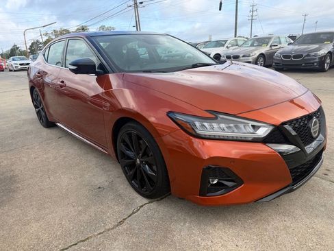 Used 2021 Nissan Maxima SR w/ Sport Mat Group image 4
