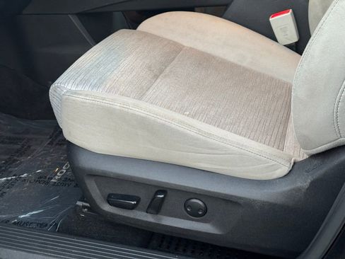 Used 2023 Nissan Rogue SV image 22