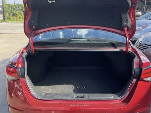 Used 2025 Nissan Sentra SR w/ SR Premium Package image 21