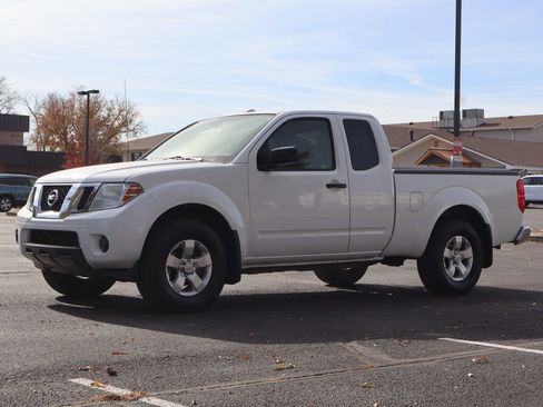 Used 2012 Nissan Frontier SV w/ SV Premium Utility Pkg image 11