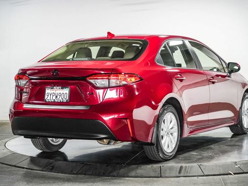 Certified 2026 Toyota Corolla LE w/ LE Premium Package FWD image 7