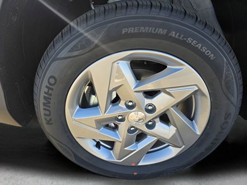 New 2026 Hyundai Kona SE image 9