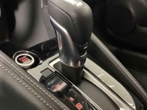 Used 2018 Nissan Kicks S image 21