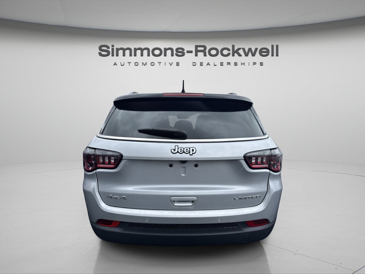 Used 2025 Jeep Compass Limited AWD/4WD image 3