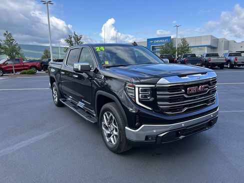 Used 2024 GMC Sierra 1500 SLT w/ SLT Premium Plus Package AWD/4WD image 1