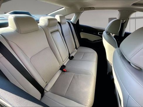 Used 2023 Honda Civic Touring image 24