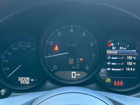 Certified 2023 Porsche Macan AWD/4WD image 25