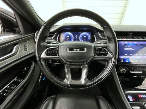 Used 2022 Jeep Grand Cherokee L Overland w/ Advanced Protech Group III image 11