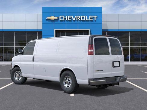 New 2025 Chevrolet Express 2500 w/ Cold Climate Package image 27