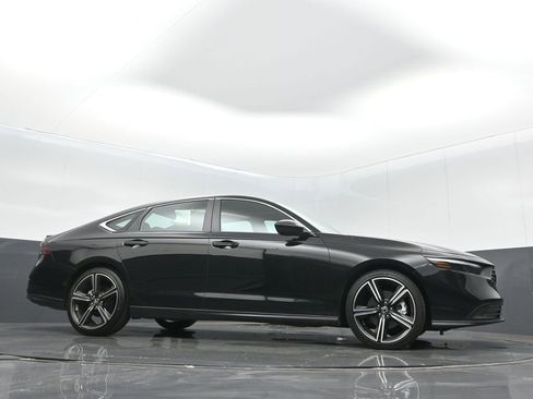 Used 2023 Honda Accord Sport image 29