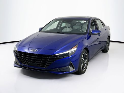 Used 2023 Hyundai Elantra Limited image 1