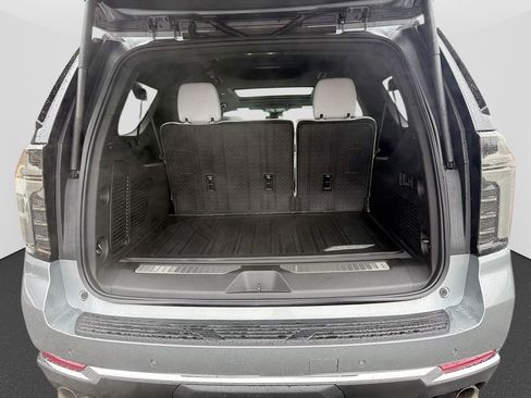 New 2026 Chevrolet Suburban Premier w/ Sun And Tow Package image 39