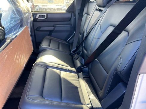 New 2025 Ford Bronco Badlands image 19