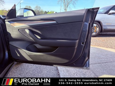 Used 2022 Tesla Model 3 Long Range image 25