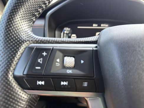 Used 2024 Mitsubishi Outlander 4WD Plug-In Hybrid image 20