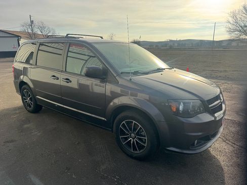 Used 2017 Dodge Grand Caravan GT image 7