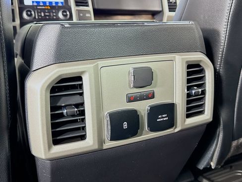 Used 2020 Ford F150 Lariat w/ Equipment Group 502A Luxury AWD/4WD image 25