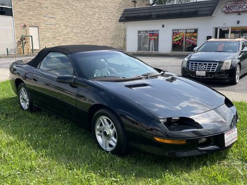 Used 1995 Chevrolet Camaro Z28 RWD image 2