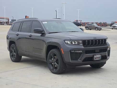 New 2026 Jeep Grand Cherokee L Limited w/ Limited Altitude Package AWD/4WD image 3