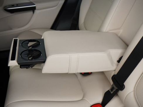 Certified 2025 Mercedes-Benz GLC 350e 4MATIC image 33