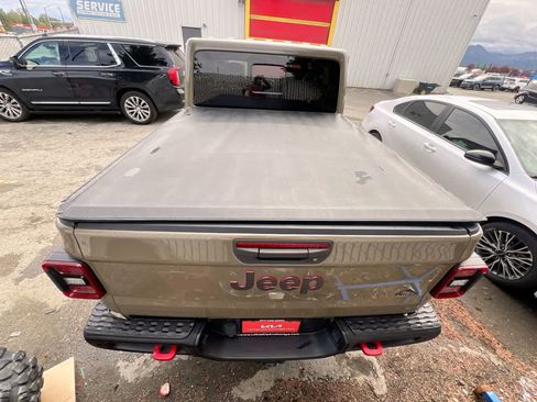Used 2020 Jeep Gladiator Rubicon AWD/4WD image 27