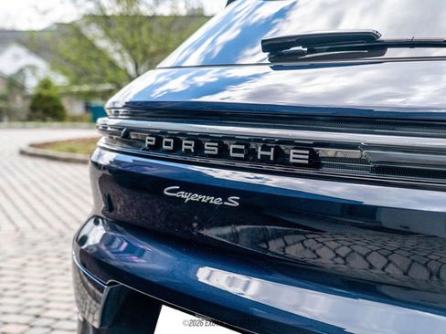 Used 2024 Porsche Cayenne S image 88