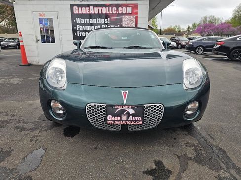 Used 2006 Pontiac Solstice Convertible w/ Premium Package image 3