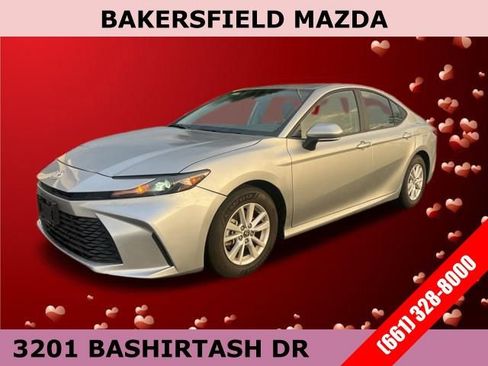 Used 2025 Toyota Camry LE image 27