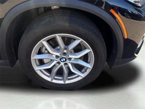 Used 2023 BMW X5 xDrive40i w/ Premium Package AWD/4WD image 32