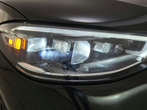 Used 2022 Mercedes-Benz S 500 4MATIC w/ AMG Line Package image 41