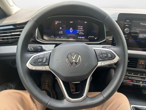 Certified 2026 Volkswagen Jetta SE FWD image 10