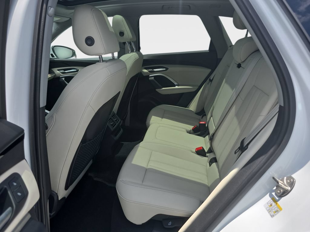 Certified 2025 Audi Q5 Premium w/ Convenience Package AWD/4WD image 24