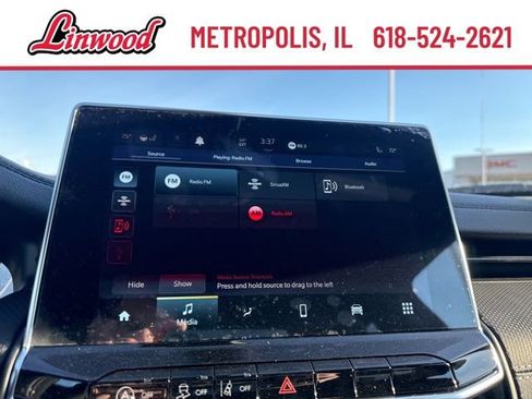 Used 2024 Jeep Compass Latitude w/ Convenience Group AWD/4WD image 24