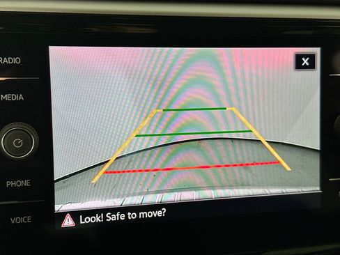 Used 2023 Volkswagen Atlas SE image 13