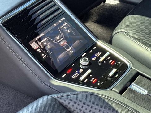 Used 2023 Porsche Panamera 4 Platinum Edition AWD/4WD image 11