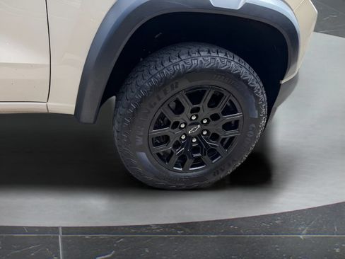 Used 2024 Chevrolet Colorado Trail Boss AWD/4WD image 14