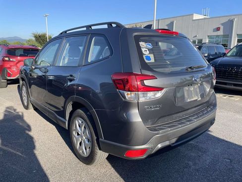 Used 2023 Subaru Forester AWD/4WD image 3