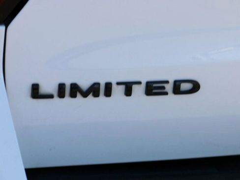 Used 2022 Ford Expedition Max Limited image 9