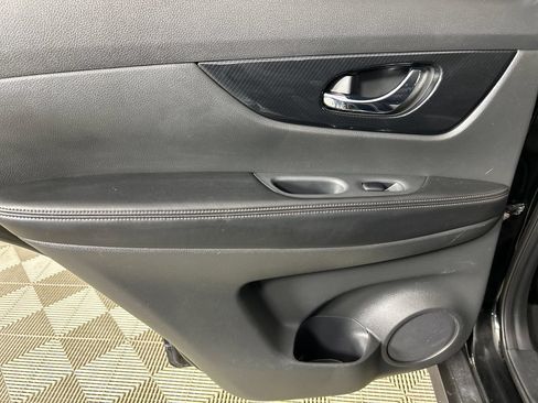 Used 2019 Nissan Rogue SL AWD/4WD image 17