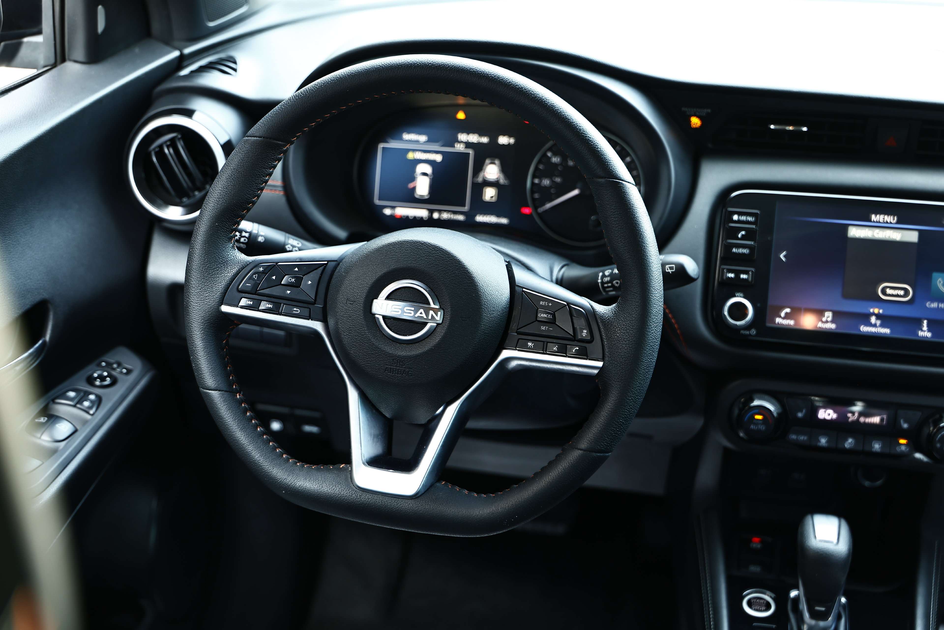 Used 2024 Nissan Kicks SR w/ SR Premium Package FWD image 27