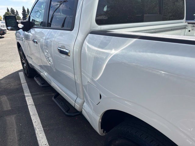 Used 2021 Nissan Titan SV w/ SV Convenience Package AWD/4WD image 4