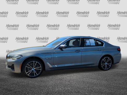 Certified 2023 BMW 530e xDrive w/ Premium Package AWD/4WD image 5
