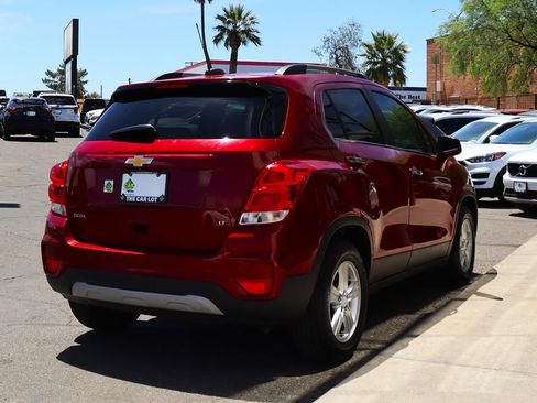 Used 2019 Chevrolet Trax LT w/ LT Convenience Package FWD image 13
