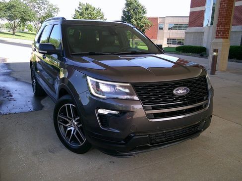 Used 2018 Ford Explorer Sport w/ Equipment Group 401A AWD/4WD image 4
