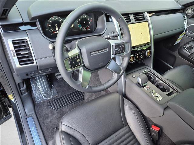 New 2026 Land Rover Discovery S AWD/4WD image 3