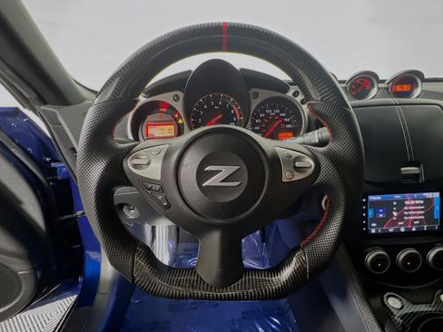 Used 2017 Nissan 370Z Coupe RWD image 18